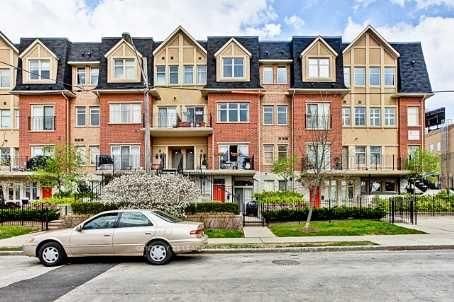 Townhouse, Condo in Victoria Village