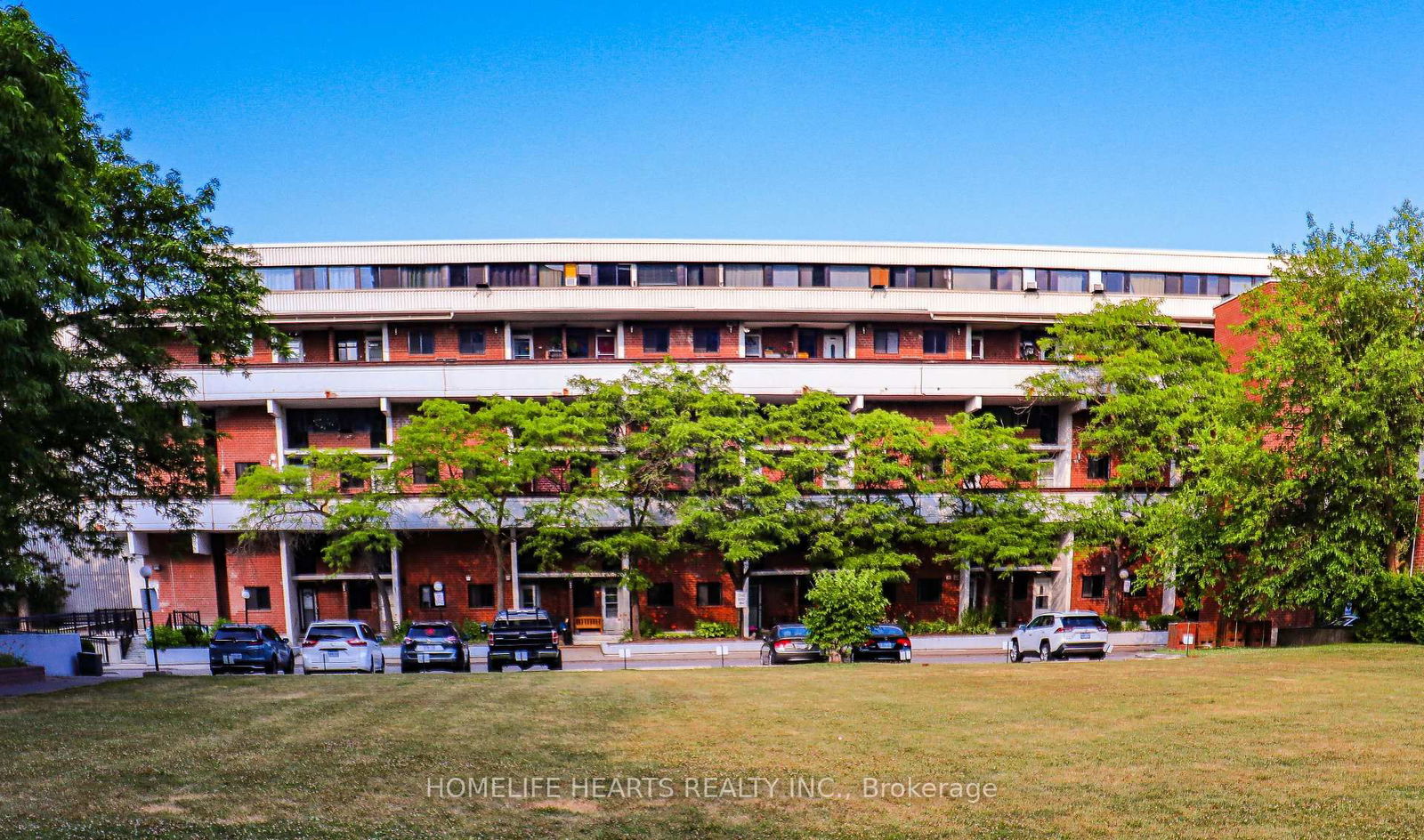 Townhouse, Condo in Flemingdon Park