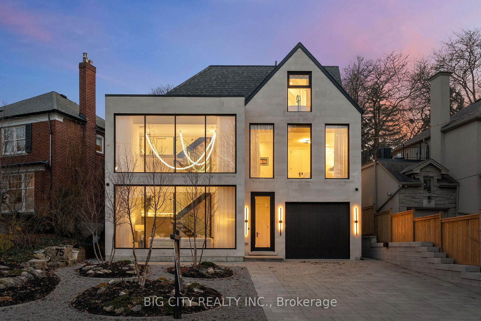 Detached House in Lawrence Park South