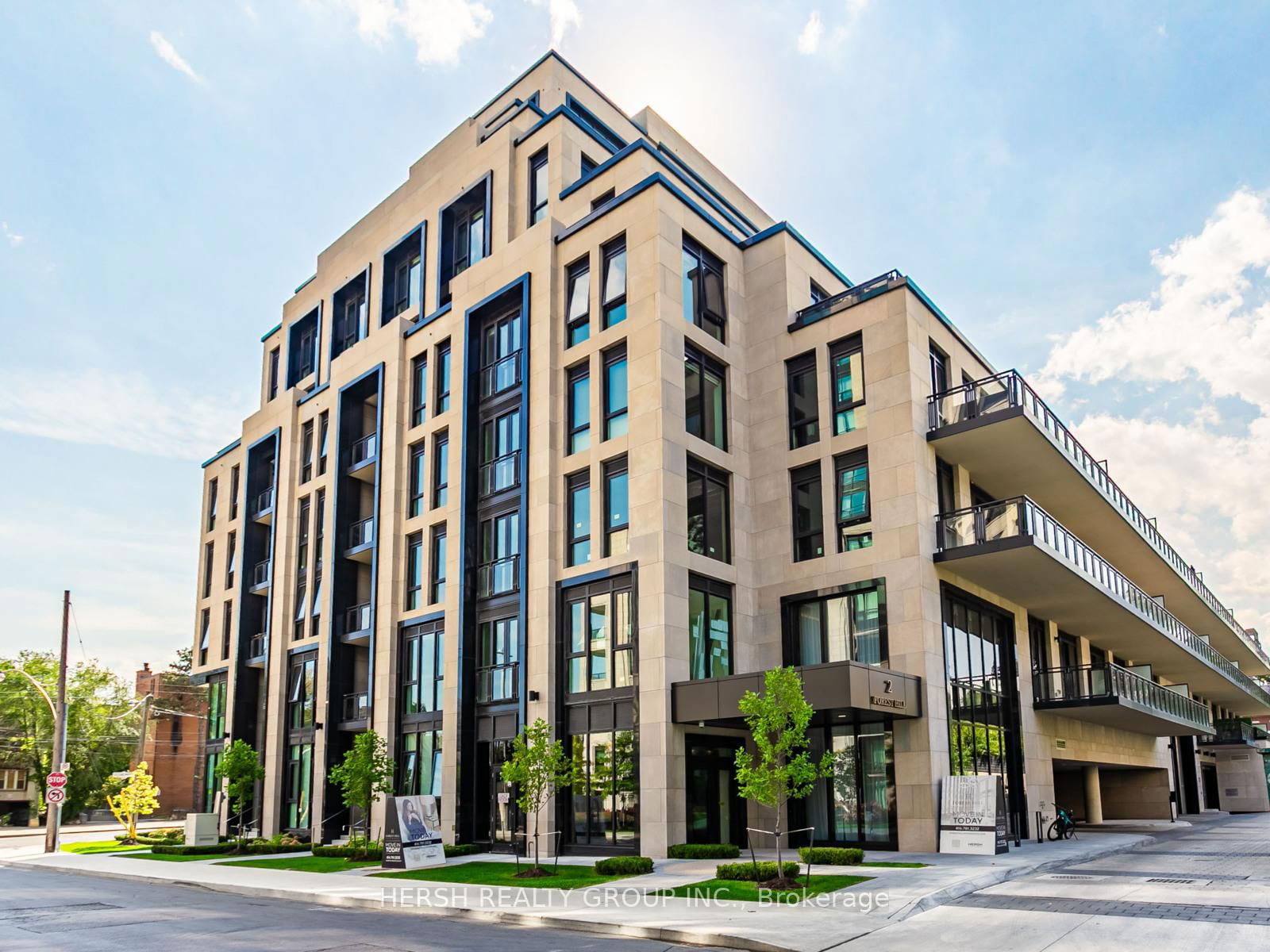 Townhouse, Condo in Casa Loma