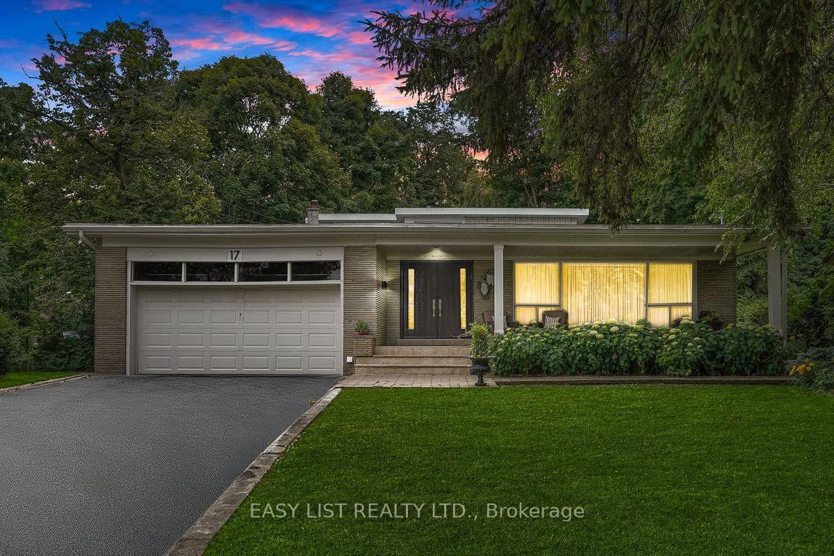 Detached House in Westminster-Branson