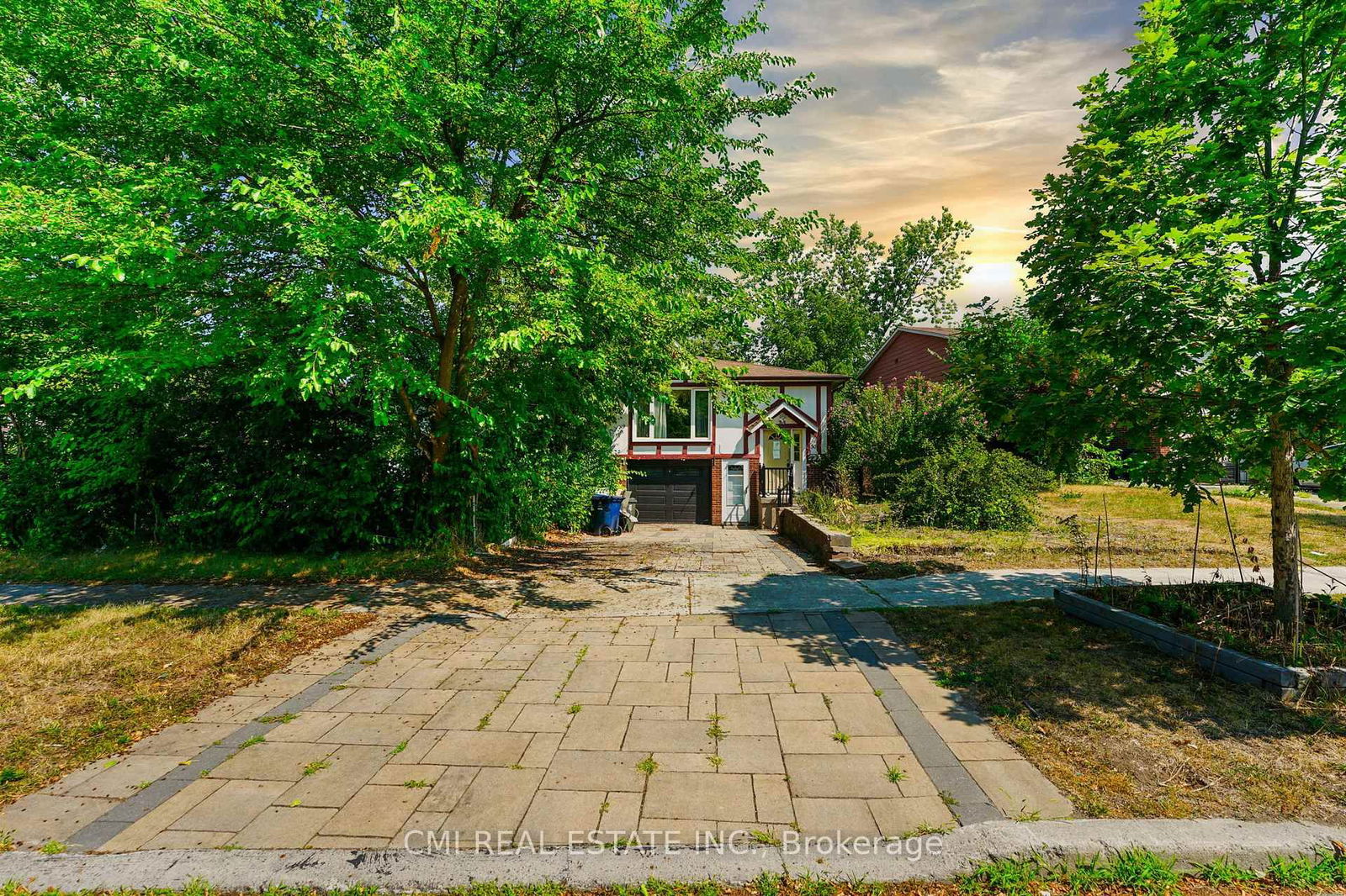 Semi-Detached in Pleasant View