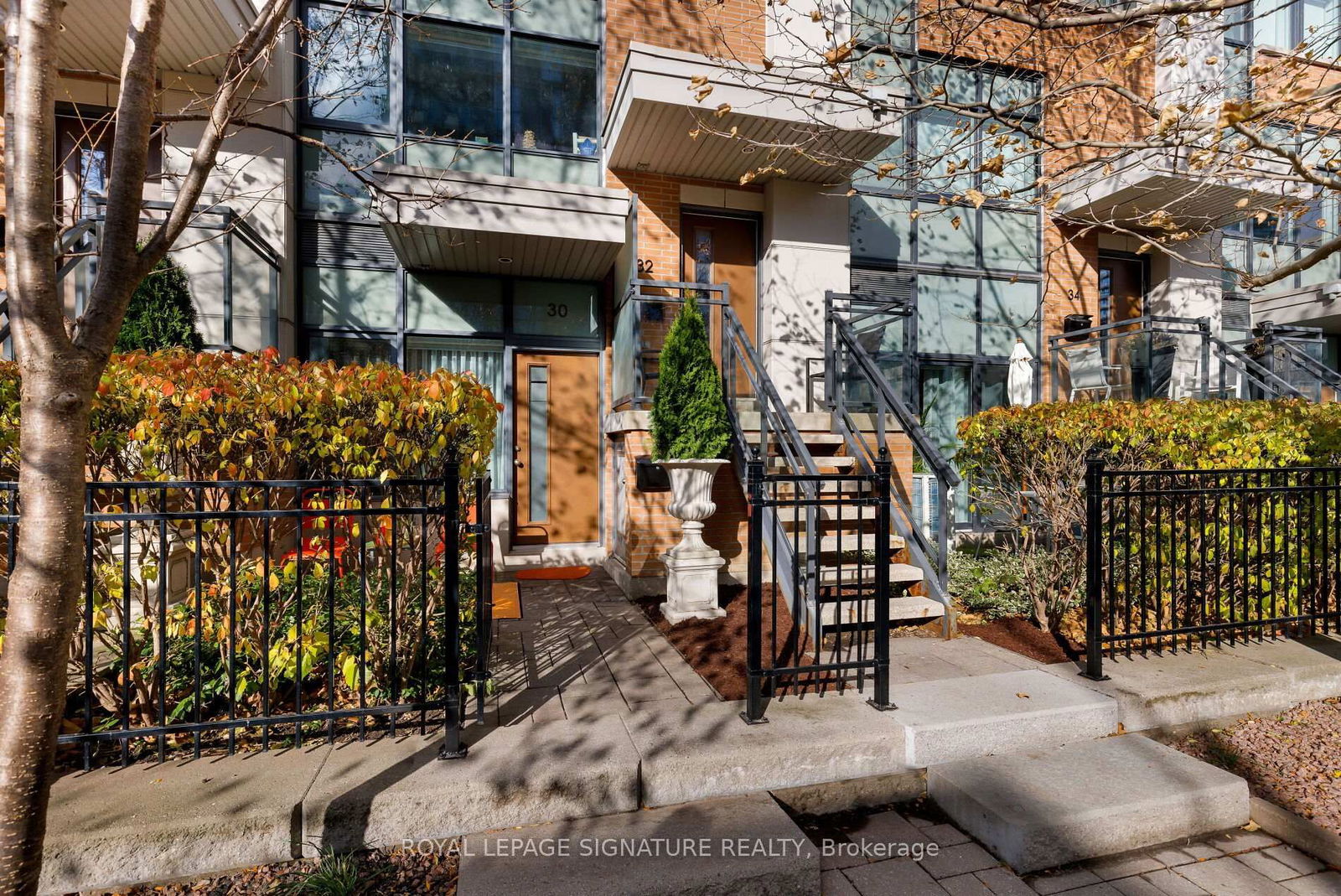 Townhouse, Condo in Regent Park