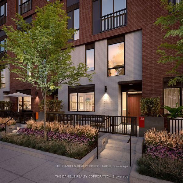 Townhouse, Condo in Regent Park