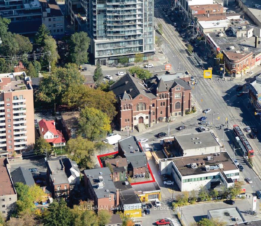 Land in Humewood-Cedarvale