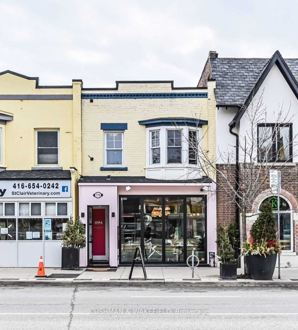 Store with Apartment/Office in Wychwood