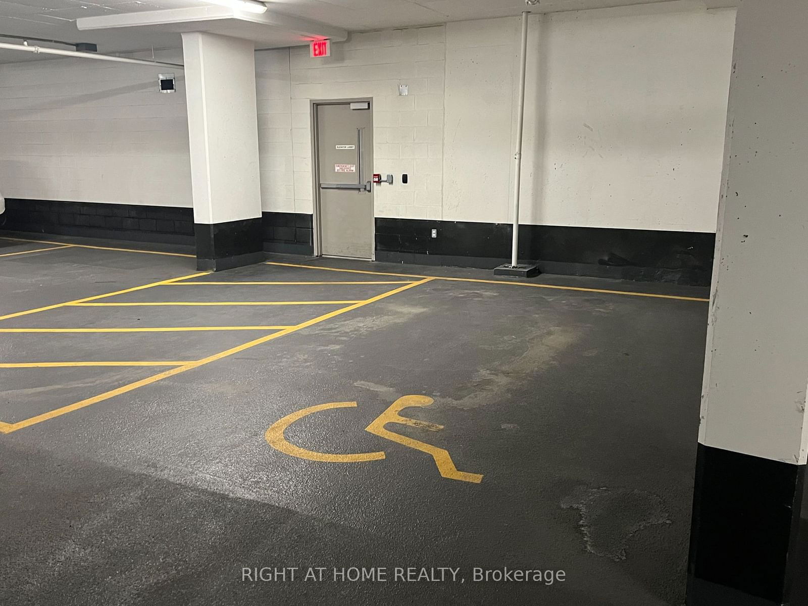 Parking Space in Waterfront Communities C8