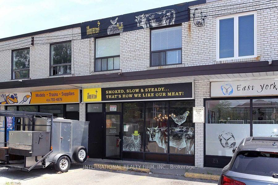 Store with Apartment/Office in Victoria Village