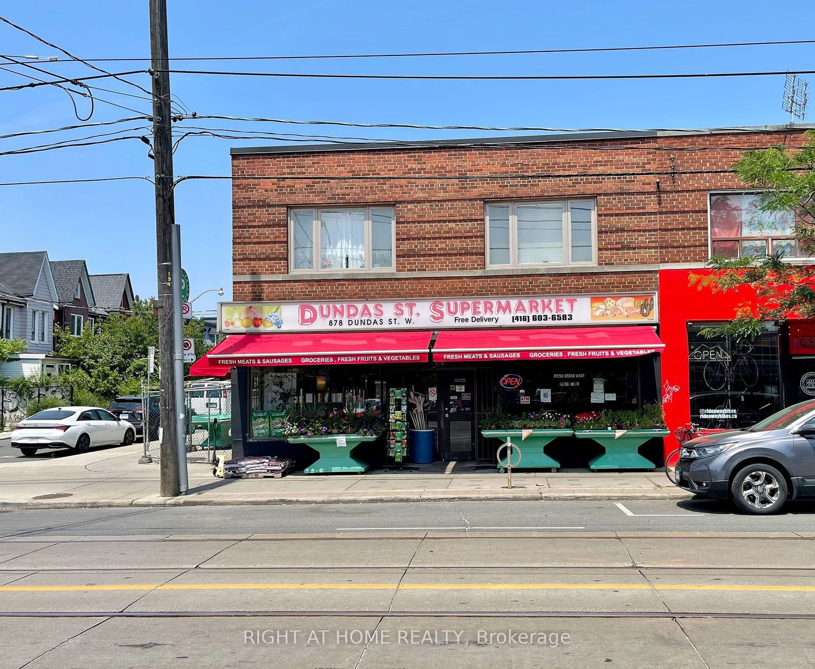 Commercial/Retail in Trinity-Bellwoods