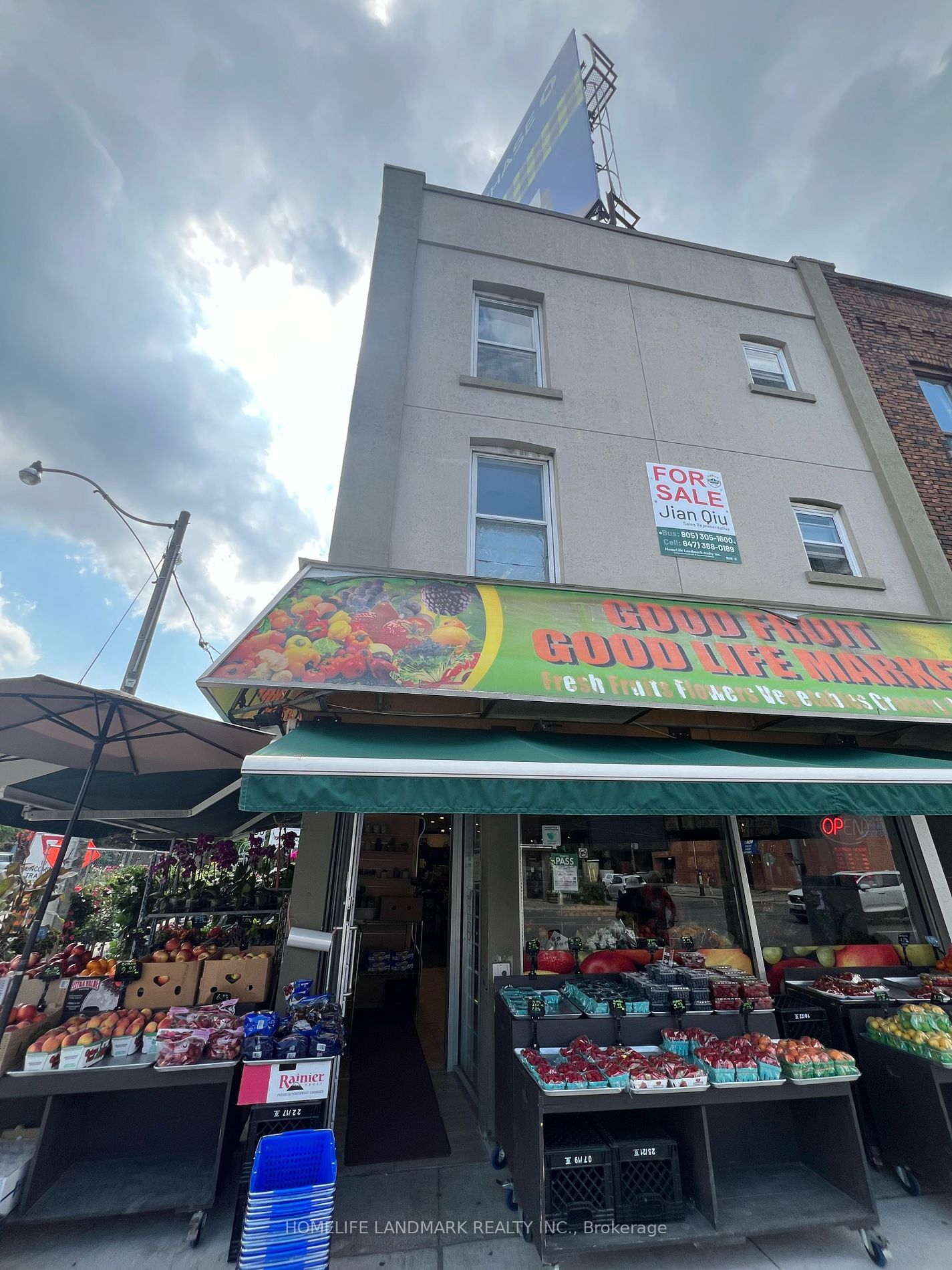 Store with Apartment/Office in Lawrence Park North