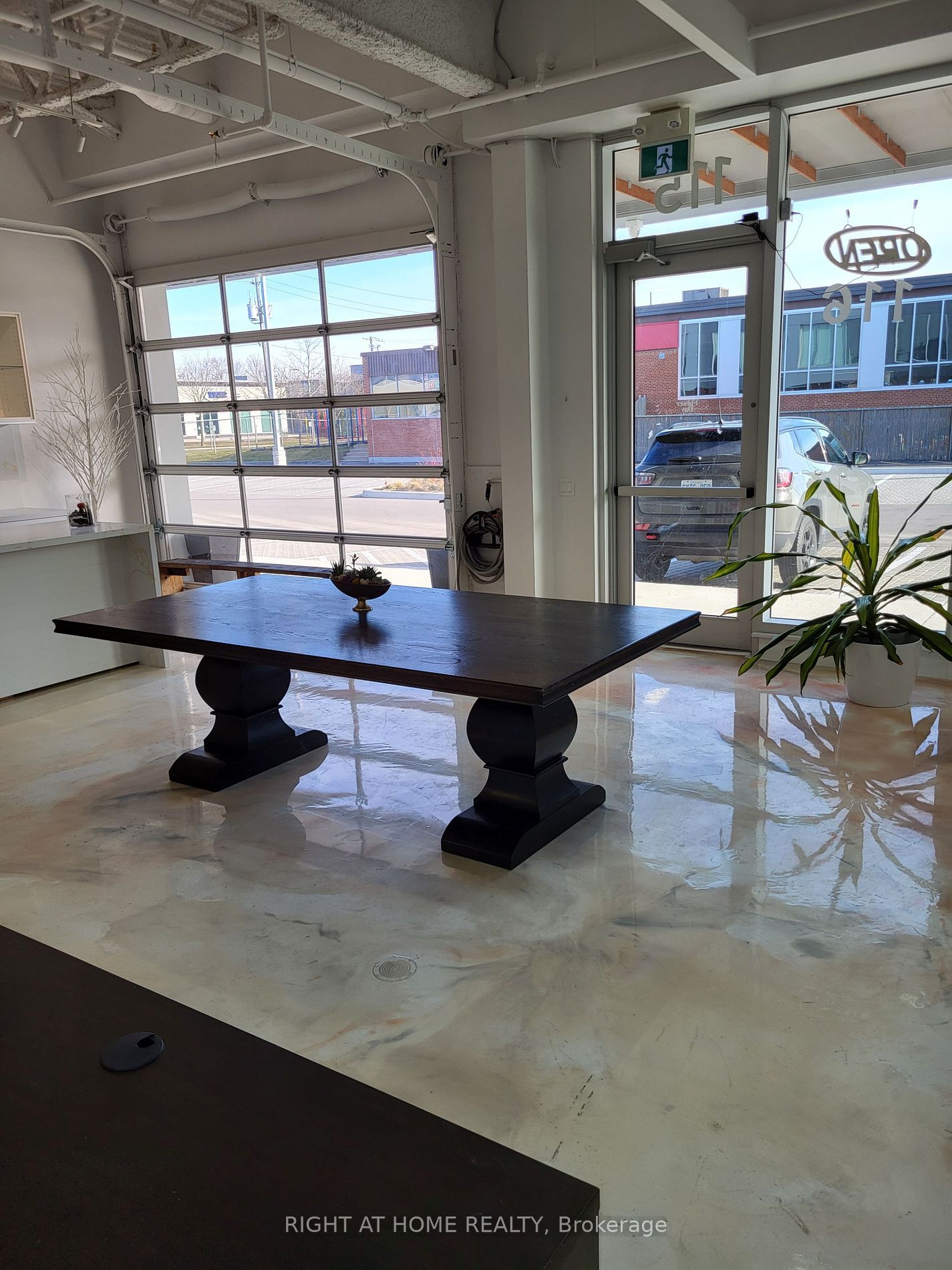 Commercial/Retail in Banbury-Don Mills