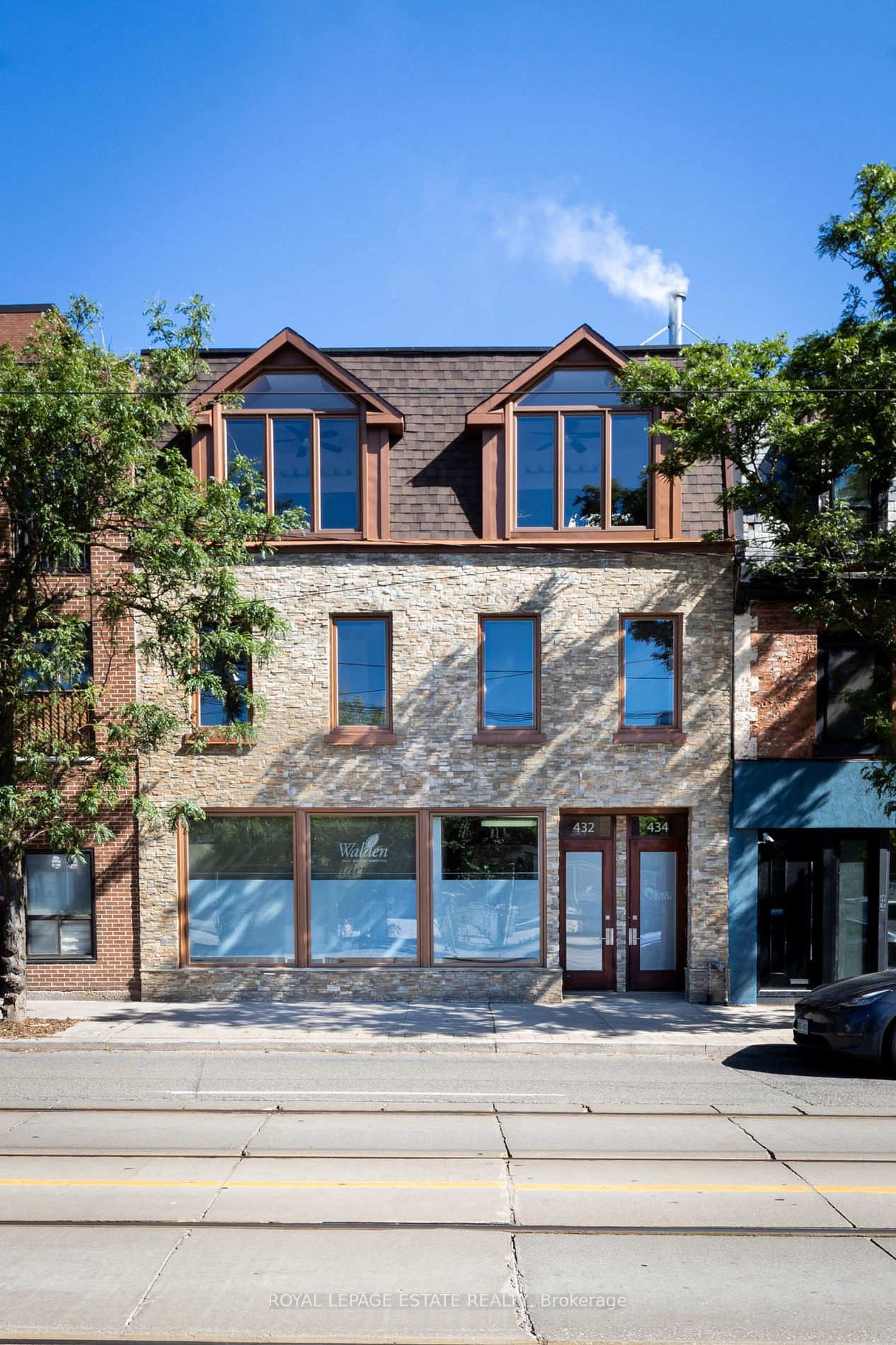 Store with Apartment/Office in Regent Park