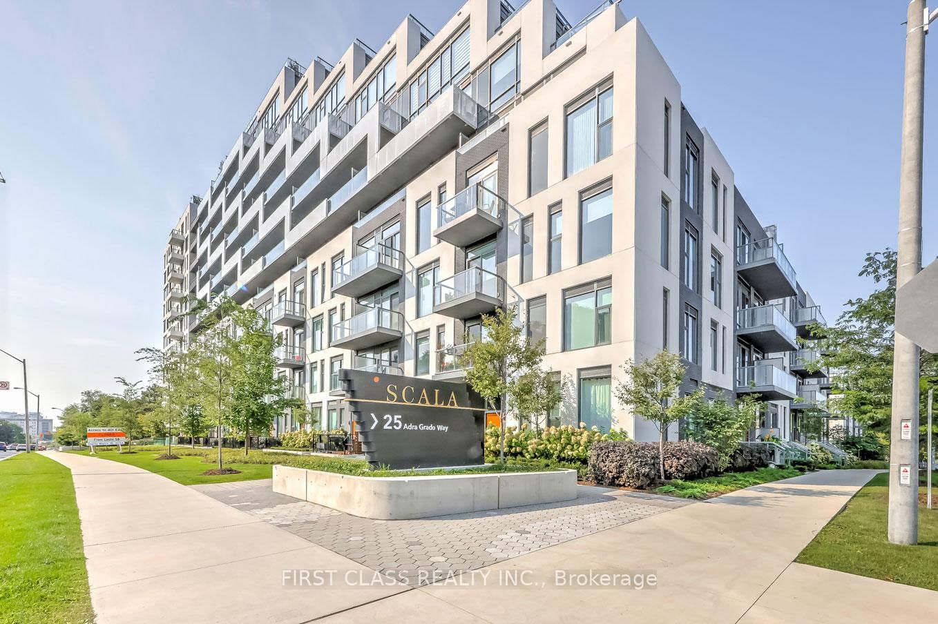 Condominium Apartment in Bayview Village