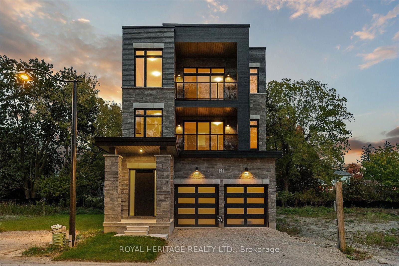 Detached House in Lynde Creek