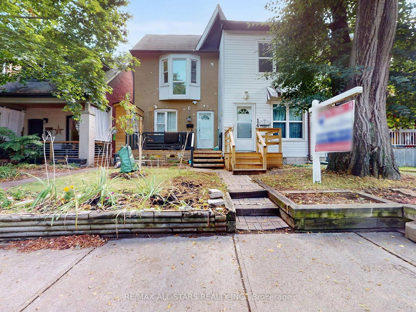 Semi-Detached in Blake-Jones