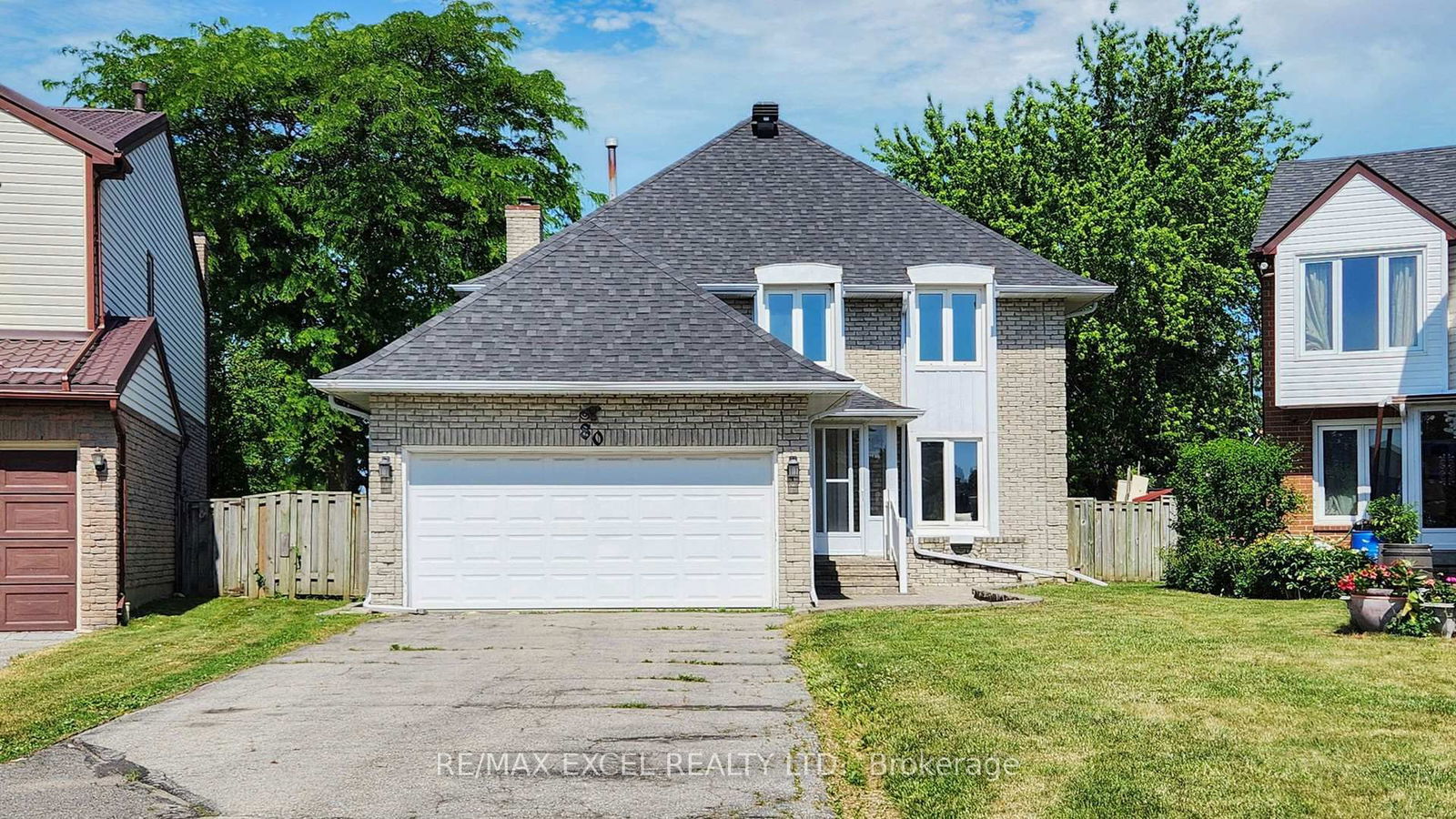 Detached House in Steeles