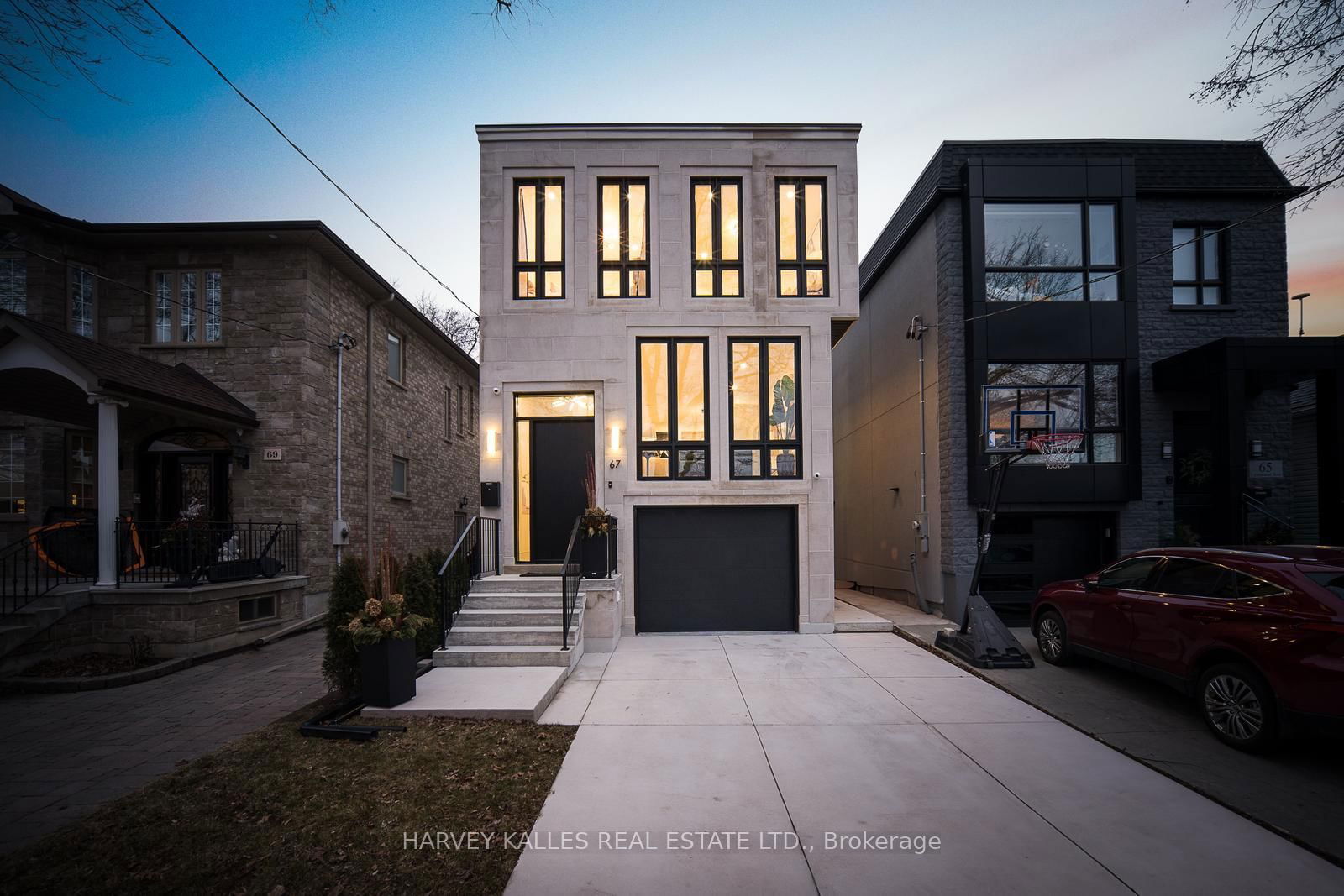 Detached House in East York