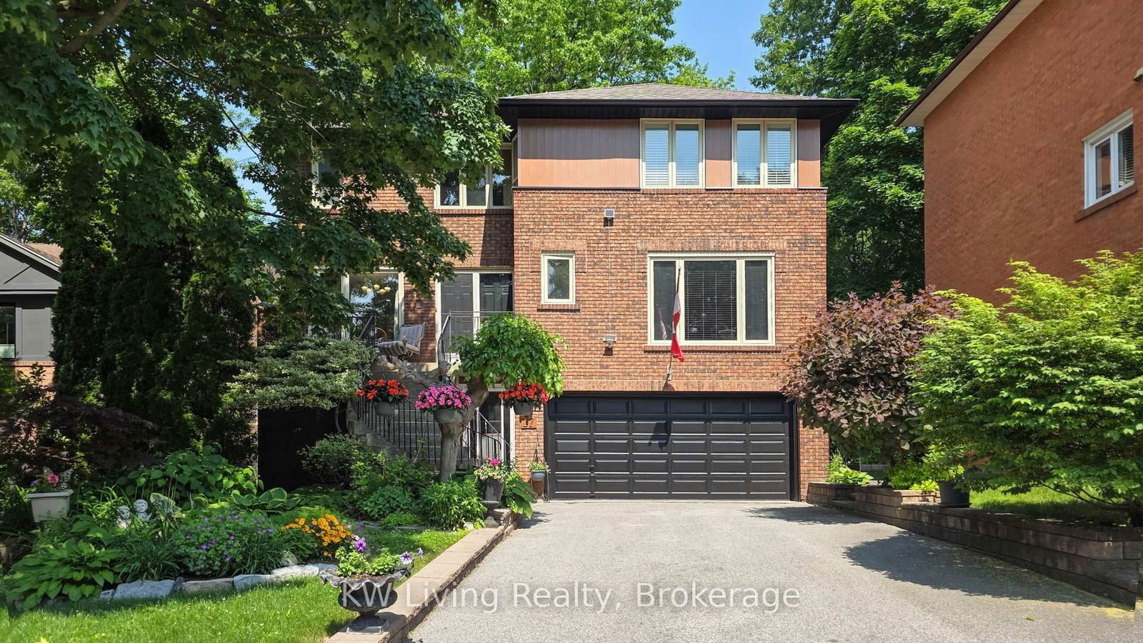 Detached House in East York