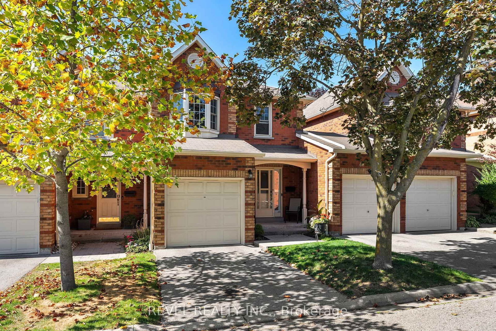 Townhouse, Condo in Blue Grass Meadows
