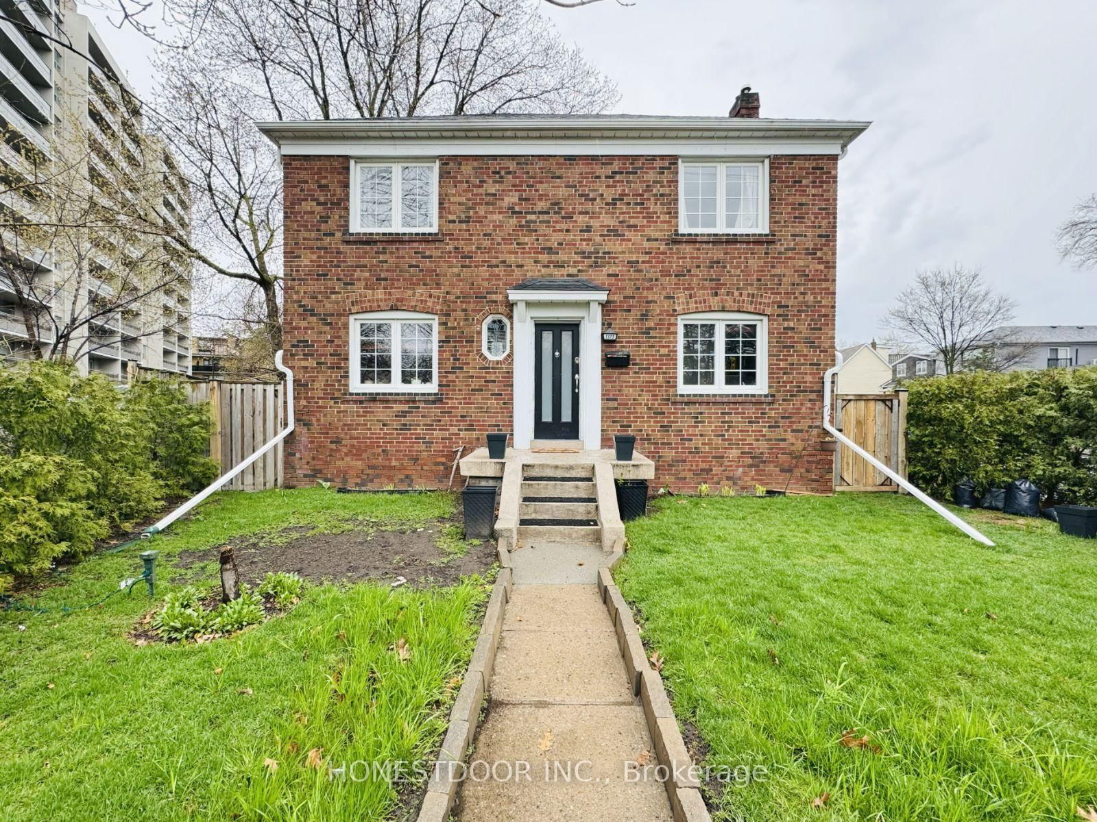 Detached House in Broadview North