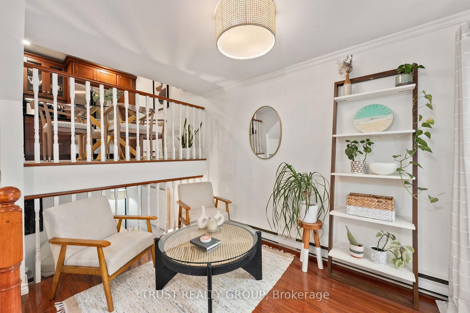 Townhouse, Condo in Woodbine Corridor