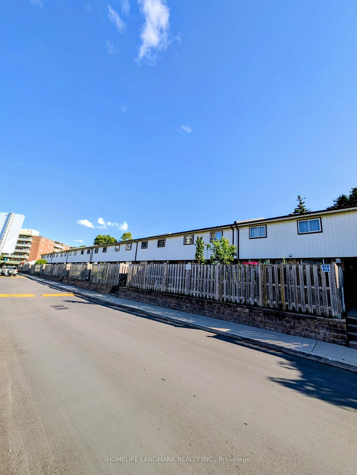 Townhouse, Condo in Centennial