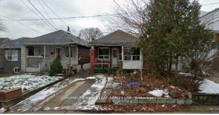 Detached House in Woodbine-Lumsden