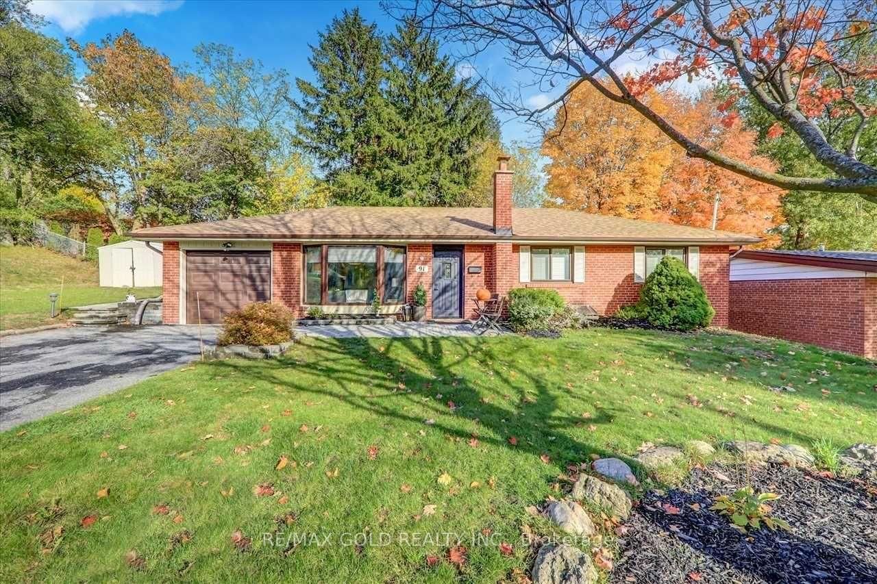 Detached House in Rouge E10