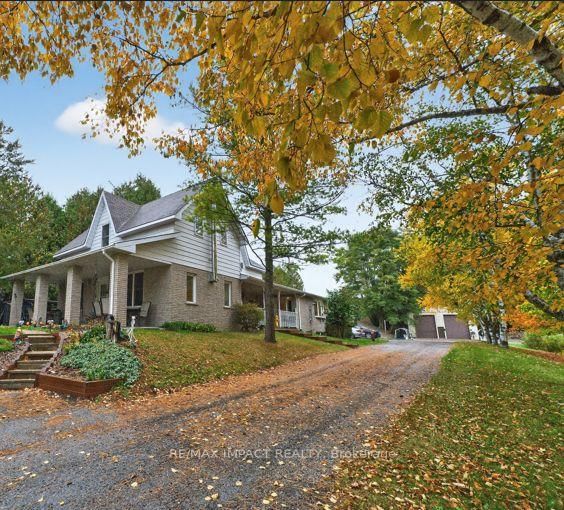 Detached House in Rural Oshawa