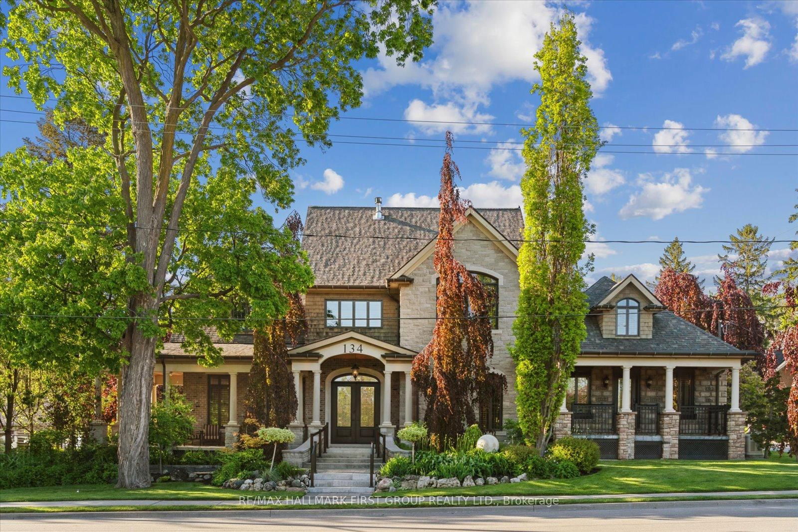 Detached House in Port Whitby
