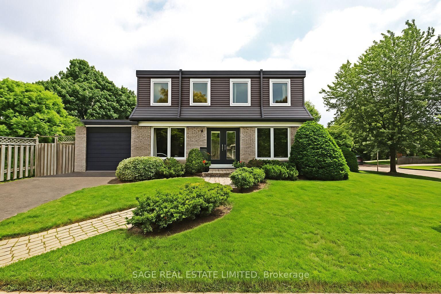 Detached House in Guildwood