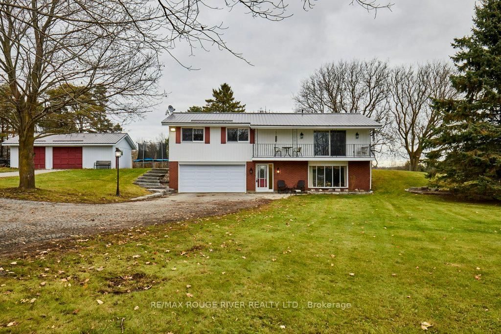 Detached House in Rural Oshawa