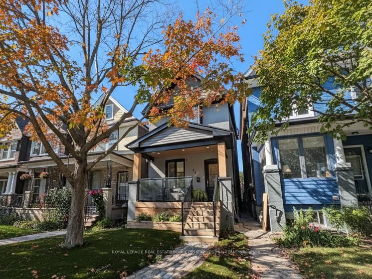 Detached House in Blake-Jones