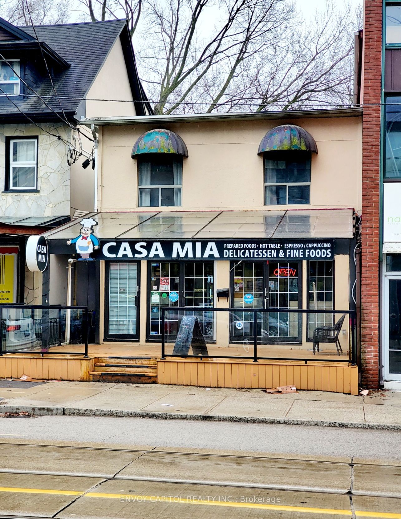 Store with Apartment/Office in The Beaches