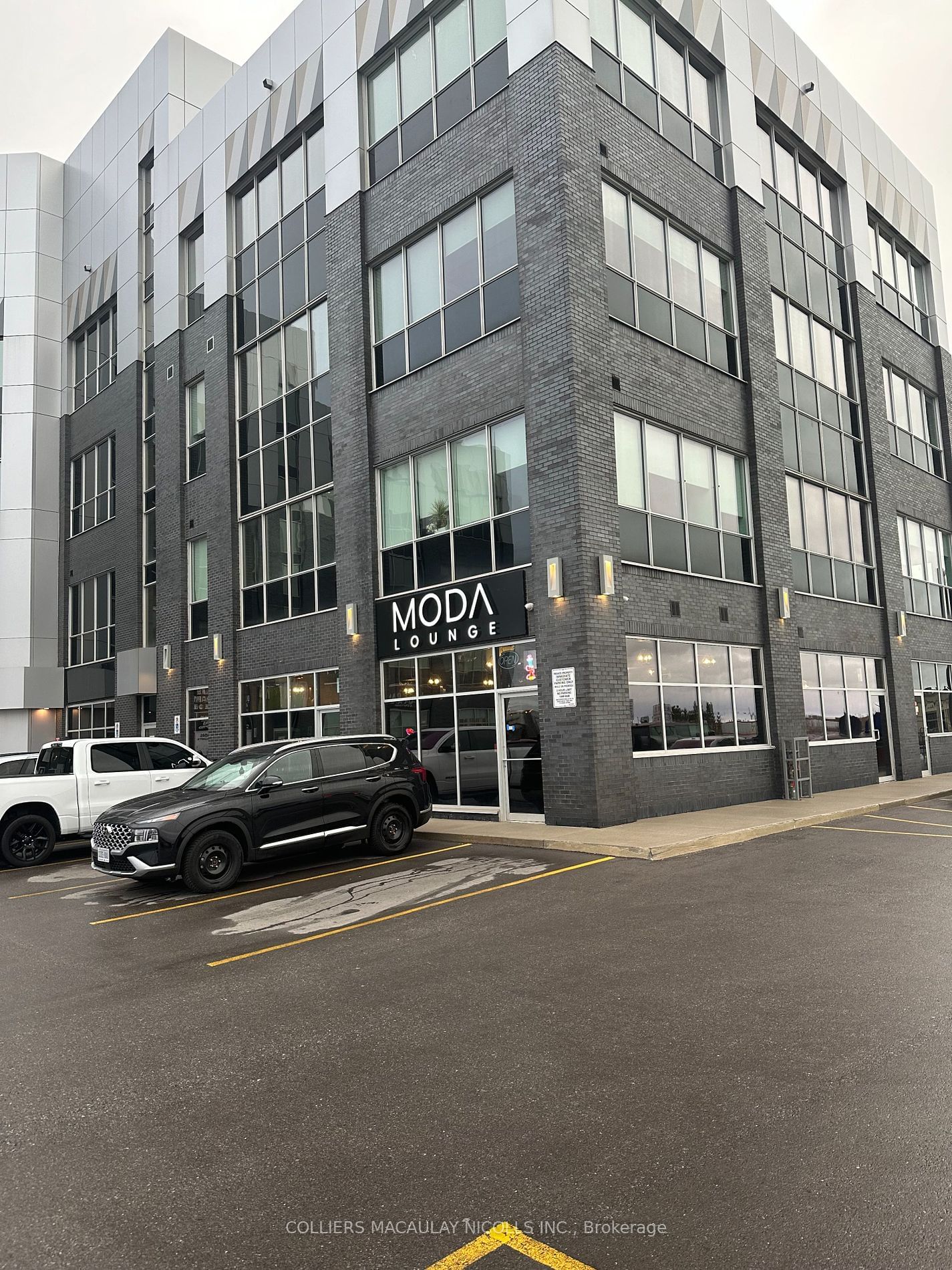 Commercial/Retail in Rouge E11