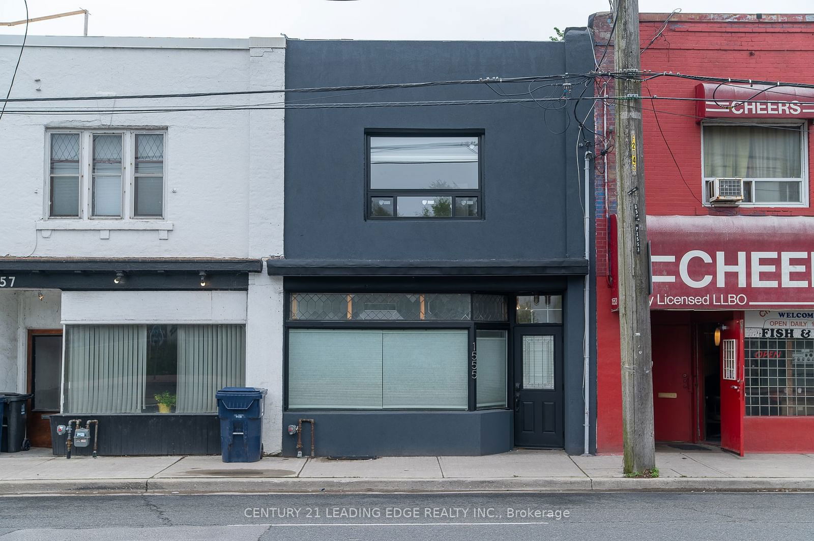 Store with Apartment/Office in Birchcliffe-Cliffside