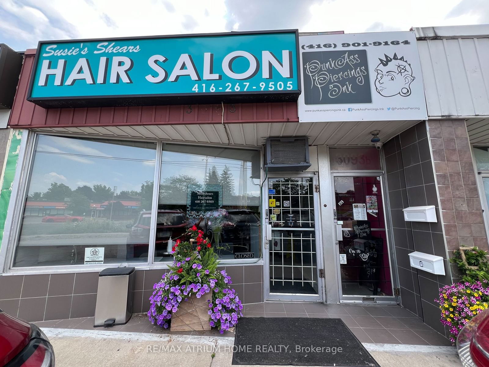 Commercial/Retail in Cliffcrest