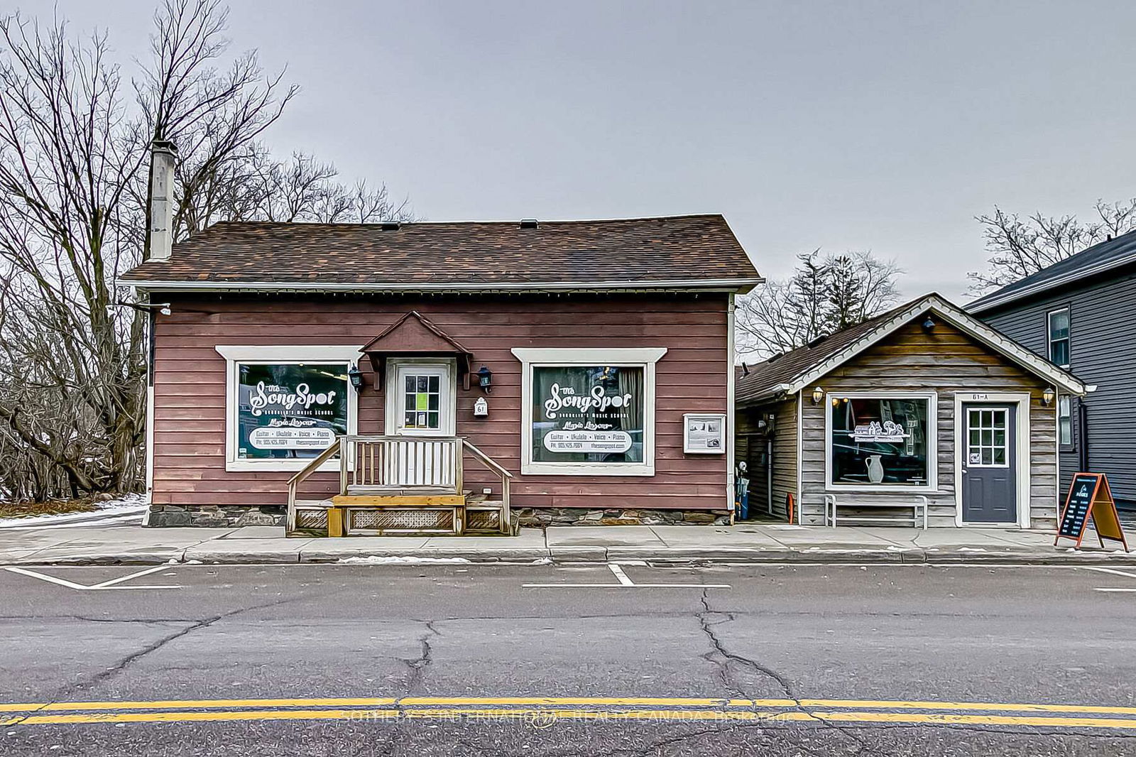 Commercial/Retail in Brooklin