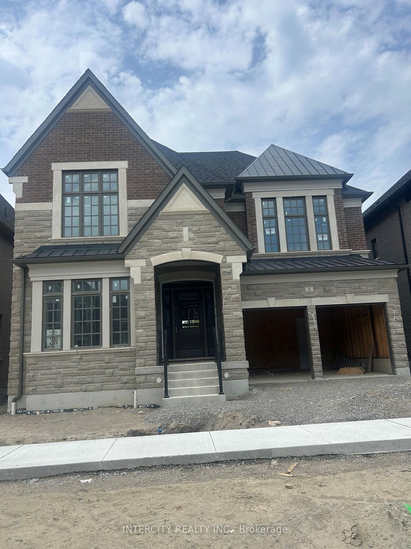 Detached House in King City