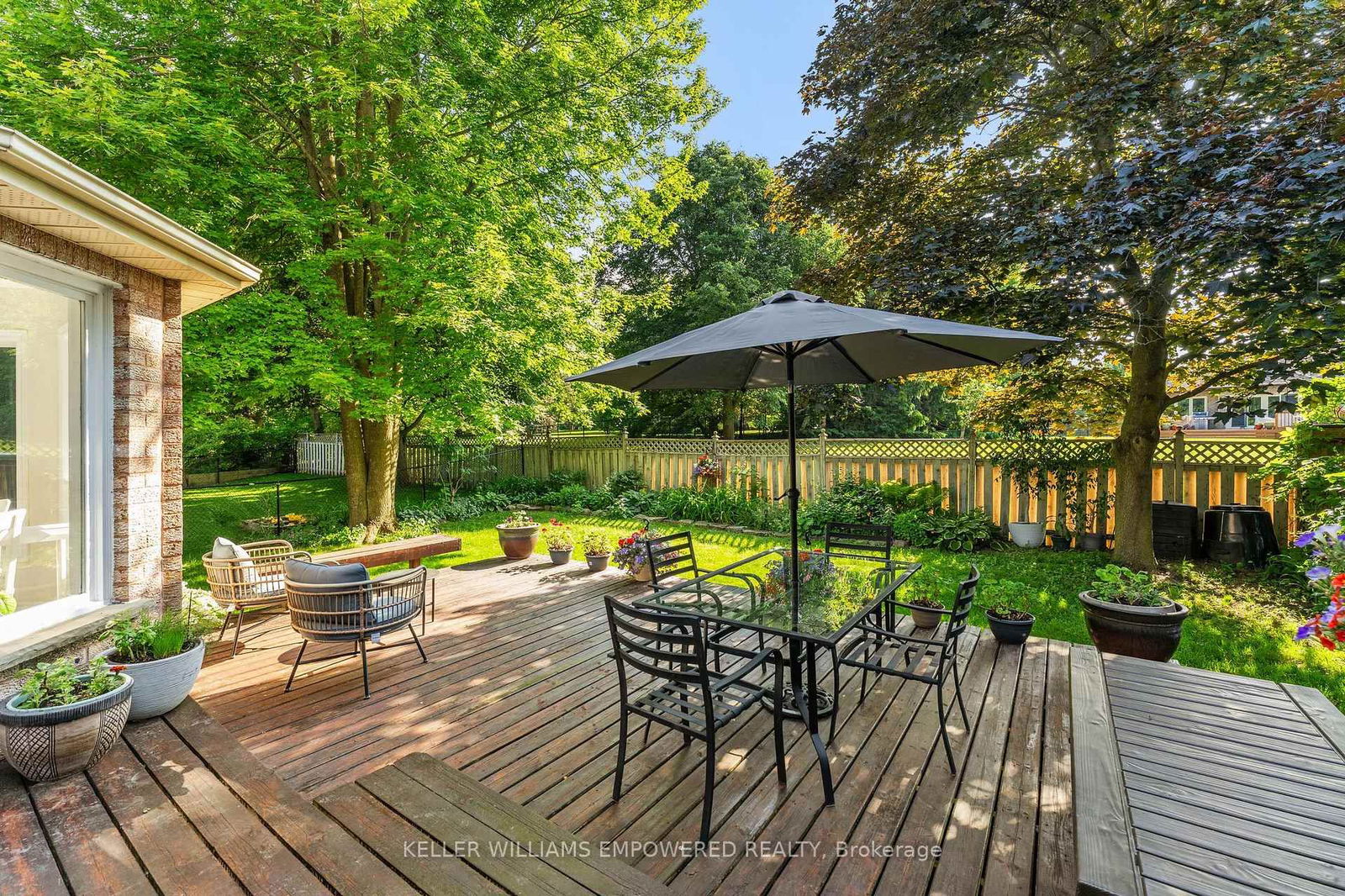 Detached House in Aurora Heights