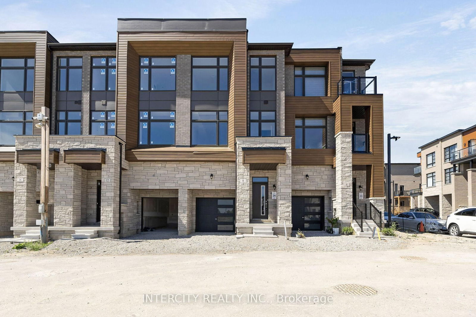 Townhouse in Elder Mills