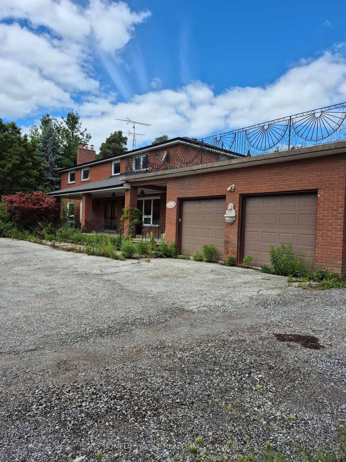 Detached House in Rural Richmond Hill