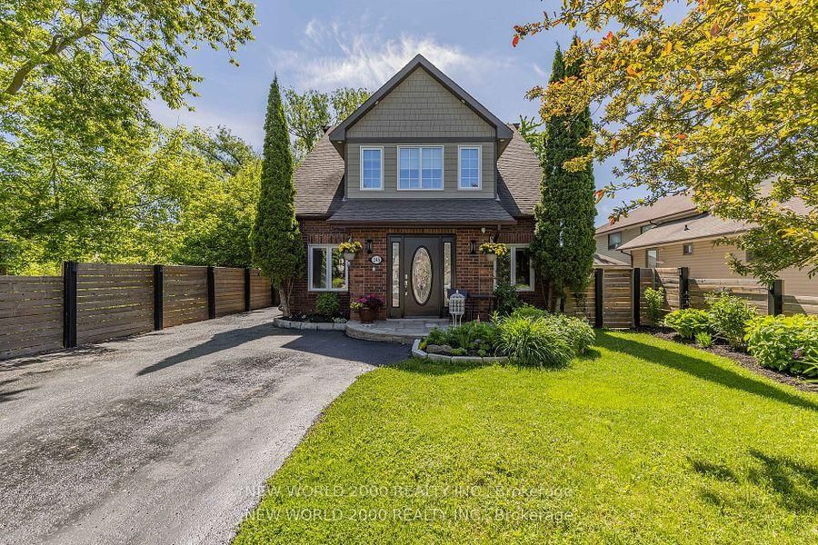 Detached House in Oak Ridges Lake Wilcox