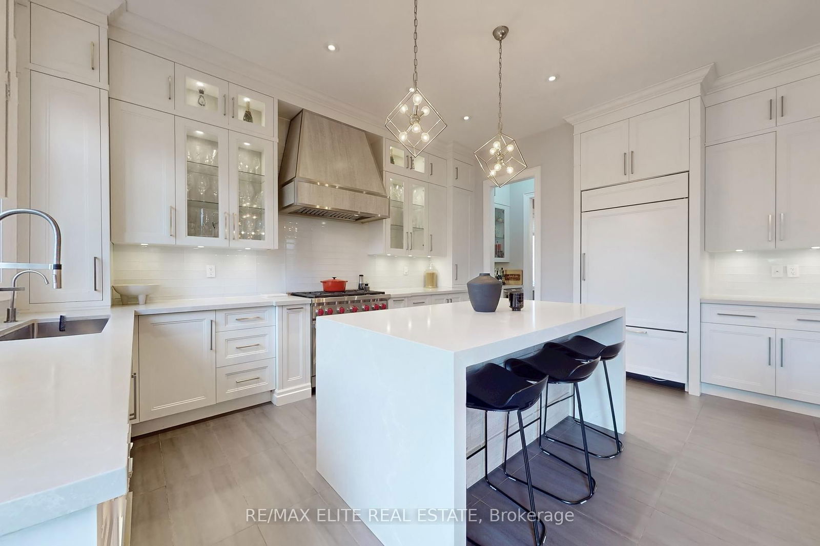 Detached House in Aurora Grove