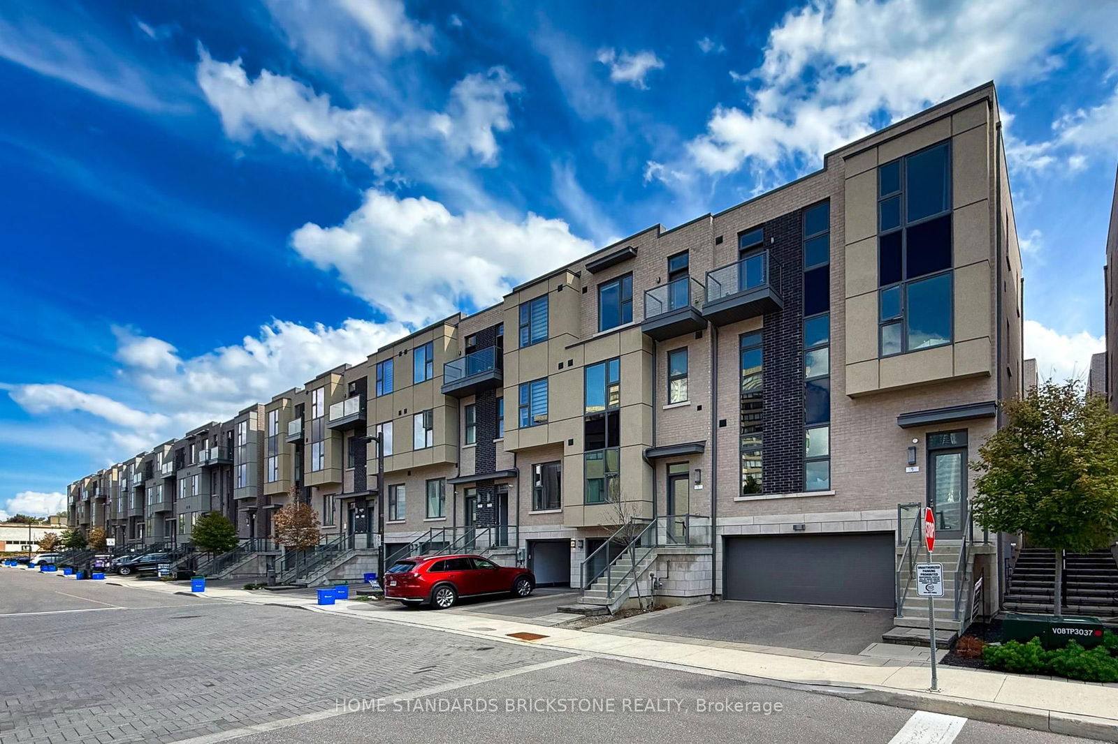 Townhouse in Brownridge