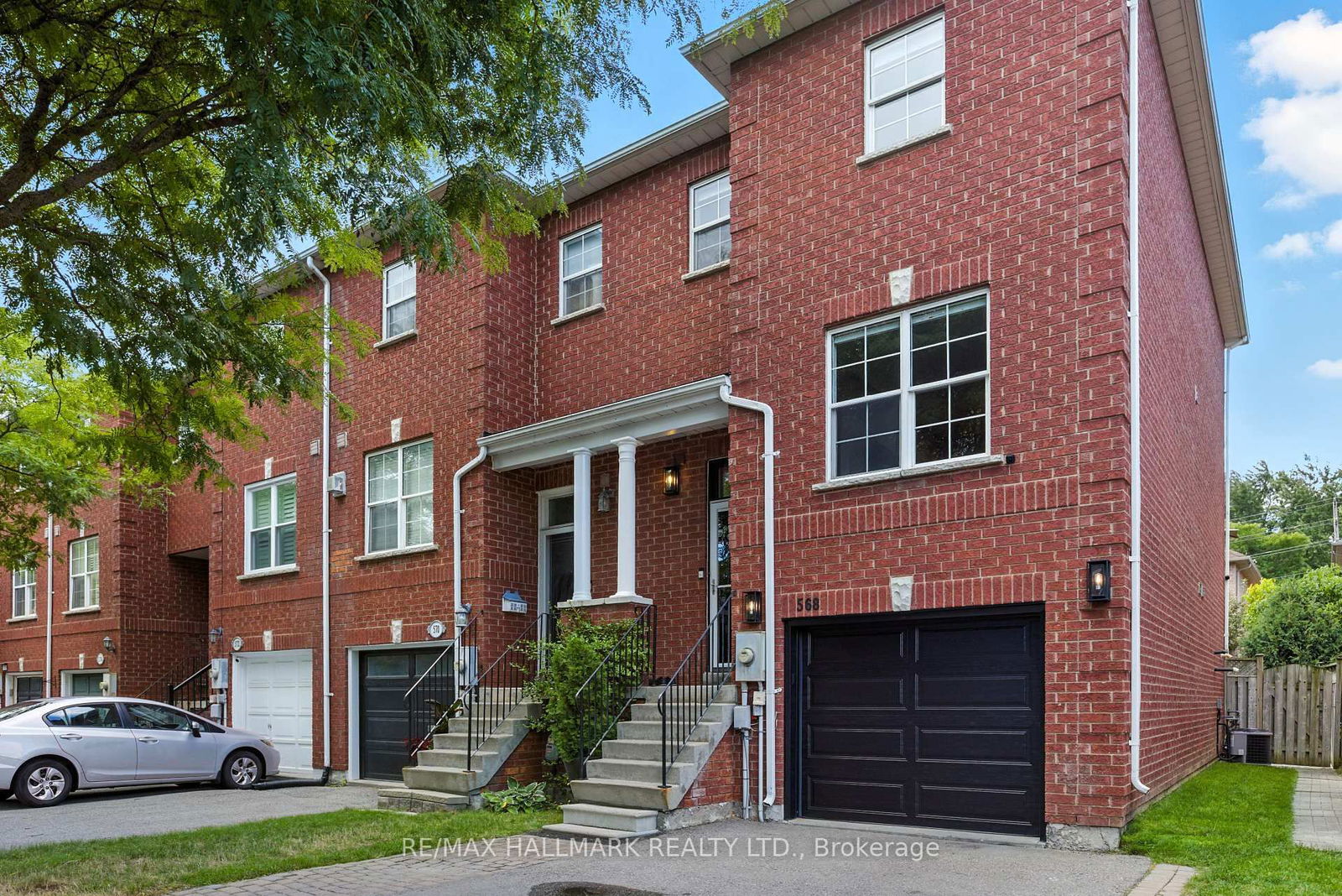 Townhouse in Gorham-College Manor