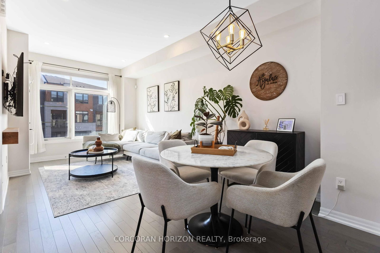 Townhouse in Woodland Hill