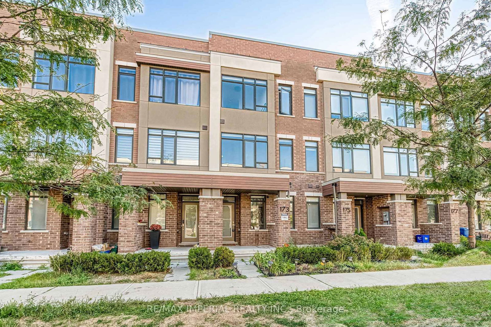 Townhouse in Rural Vaughan