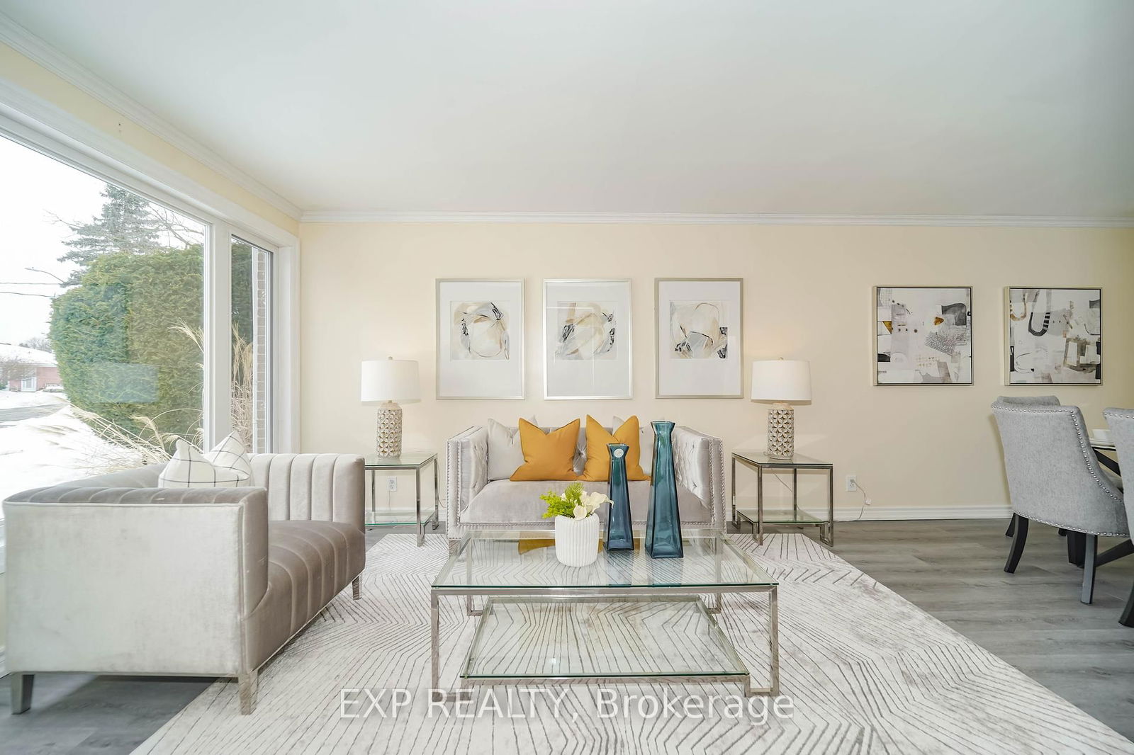 Semi-Detached in Aurora Highlands