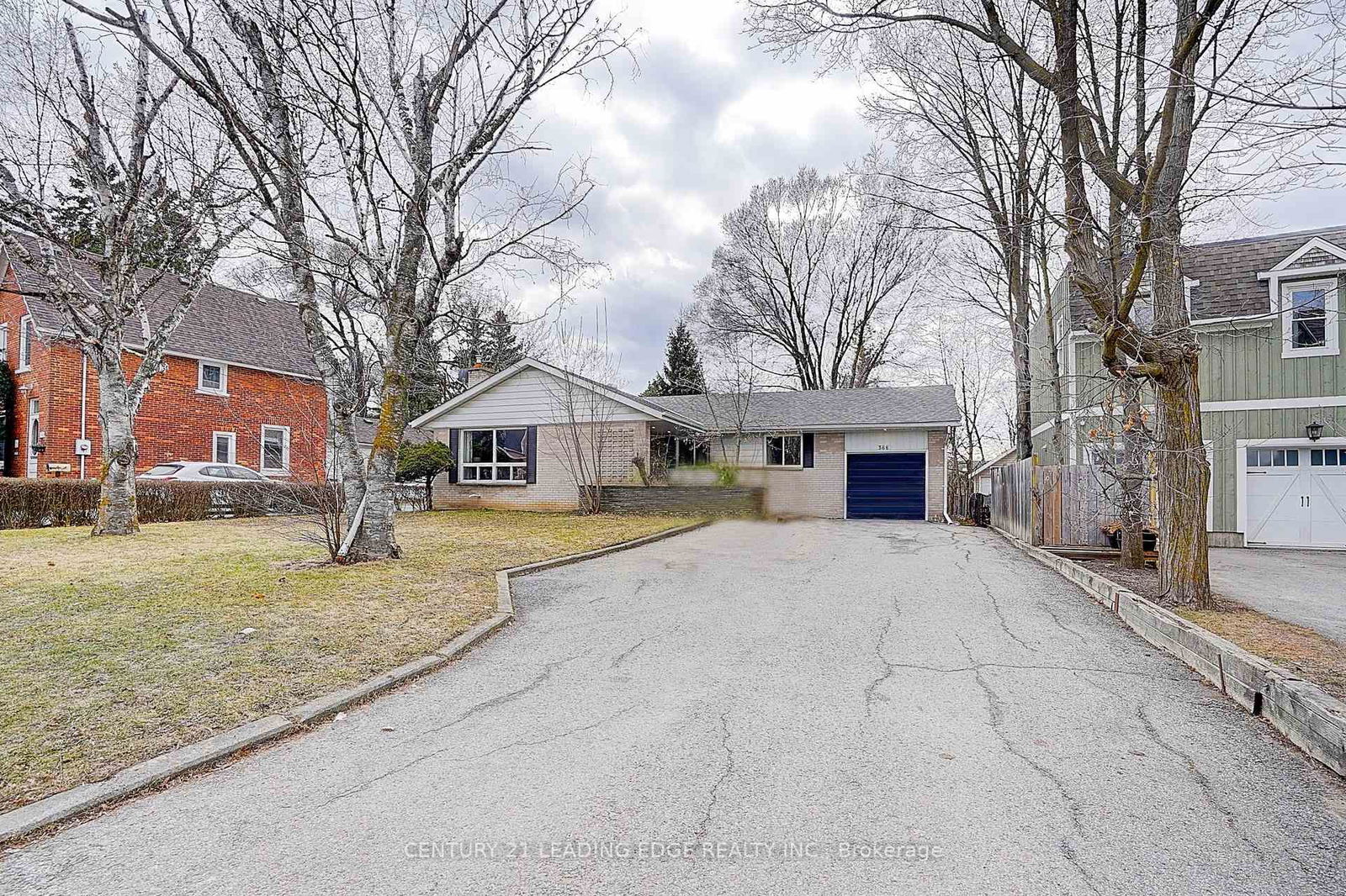 Detached House in Old Markham Village